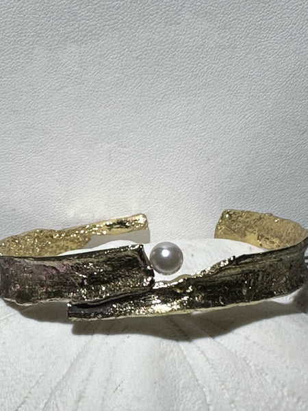 Handmade pearl Bronze Bracelet